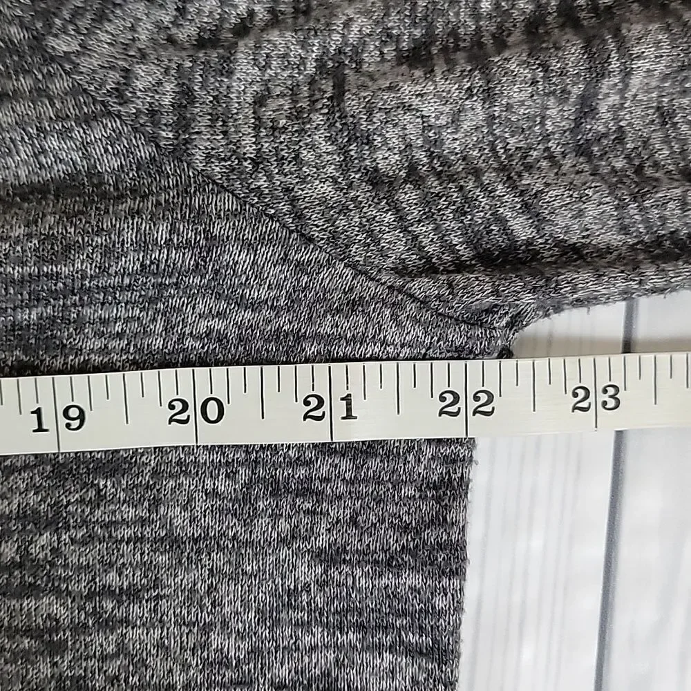 Abercrombie and Fitch crewneck sweater in marled grey Size S